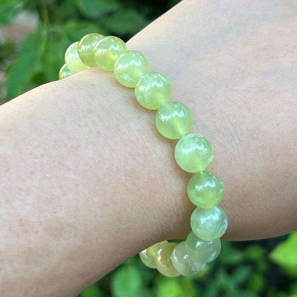10mm stretchable Xiuyan jade lemonโ color bracelet